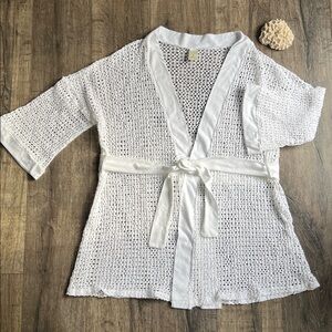 Vintage Victoria’s Secret White crochet style Swimsuit Coverup/Robe